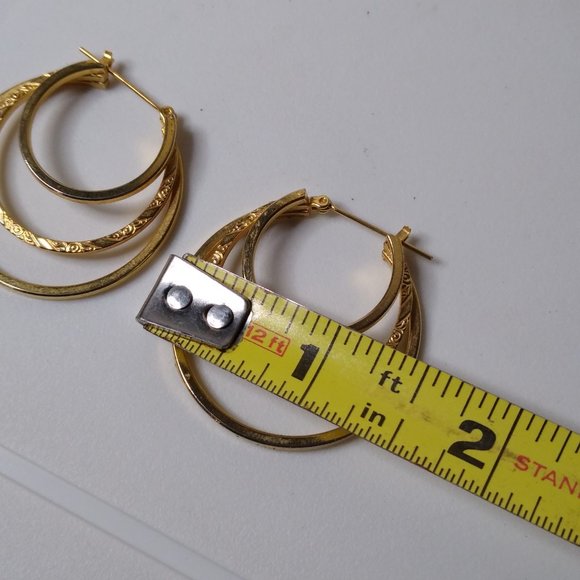 Circular Metal Layered Hoop Earrings - Picture 14 of 15